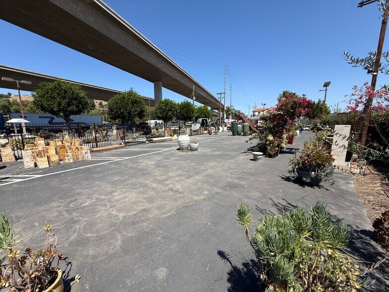 28792 Camino Capistrano, San Juan Capistrano, CA à louer - Photo du bâtiment - Image 2 de 12