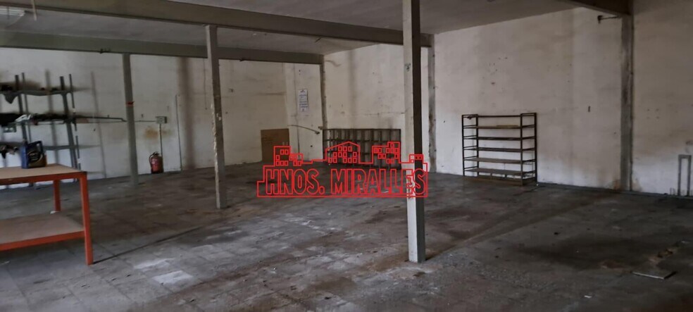 Industrial in Elche for sale - Interior Photo - Image 2 of 12