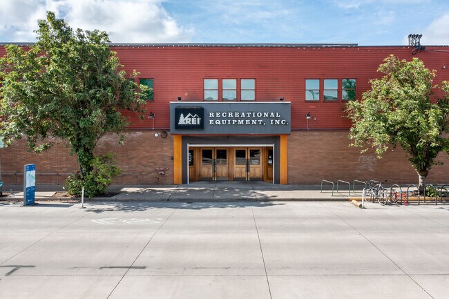 Plus de détails pour 450 W 3rd Ave, Eugene, OR - Bureau/Commerce de détail à louer