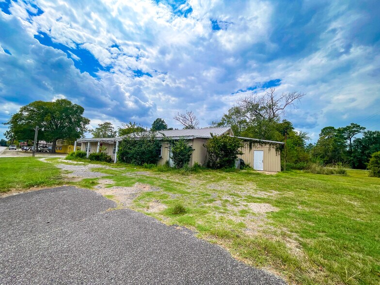 2305 N Main St, Vidor, TX à vendre - Photo du bâtiment - Image 2 de 27