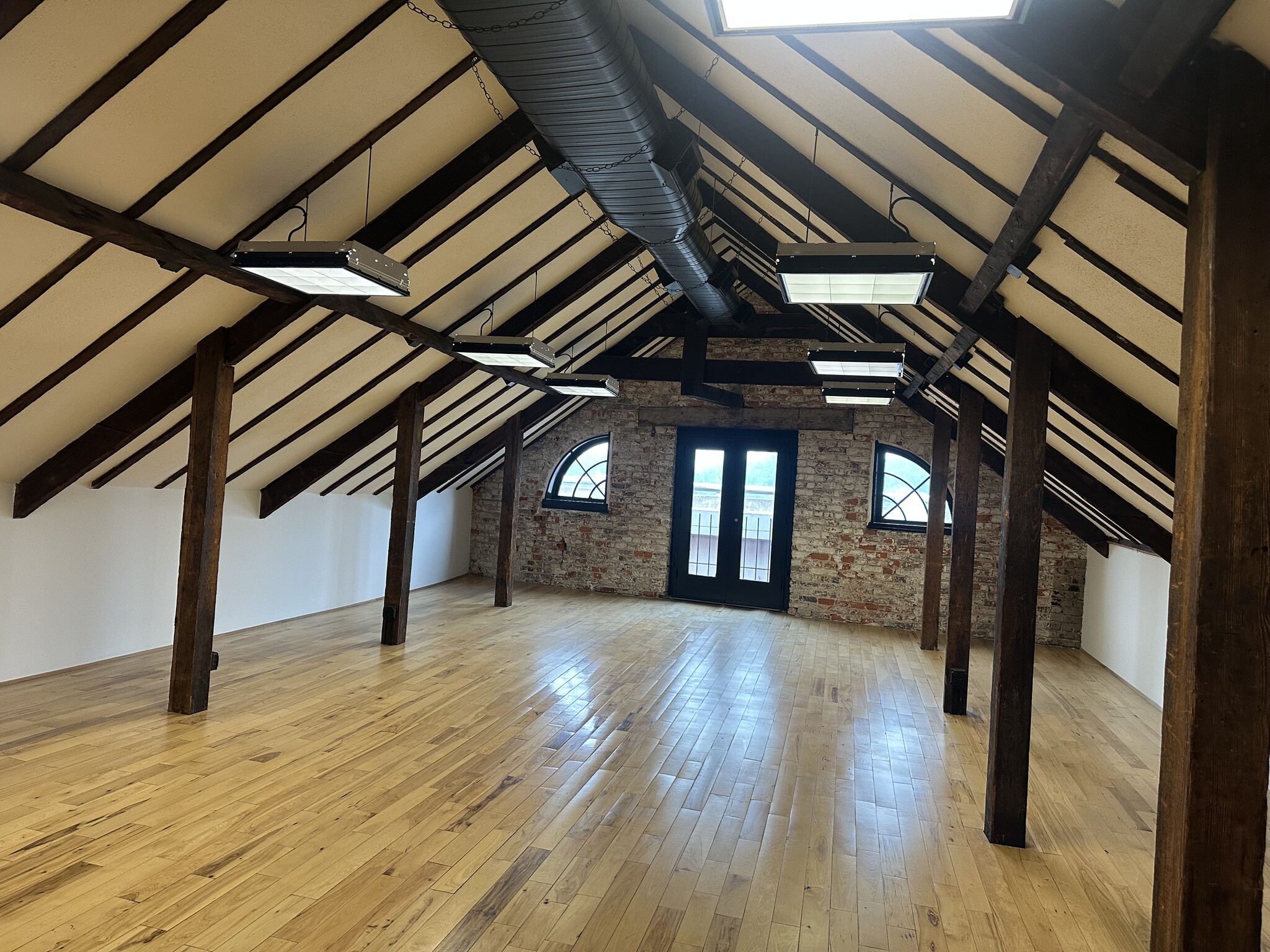 1000-1010 Wisconsin Ave NW, Washington, DC for lease Interior Photo- Image 1 of 4