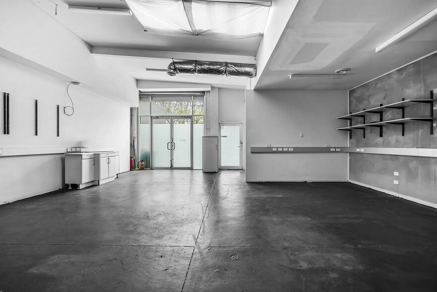 214 Coventry St, South Melbourne for sale - Interior Photo - Image 2 of 8