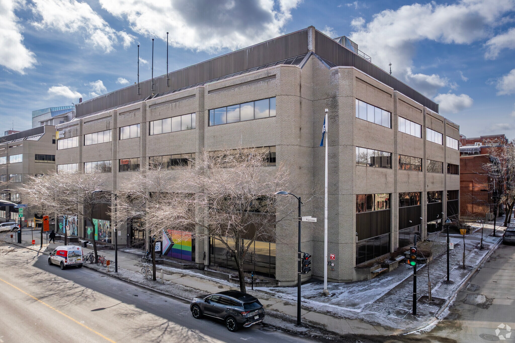 1200 Av Papineau, Montréal, QC for sale Primary Photo- Image 1 of 1