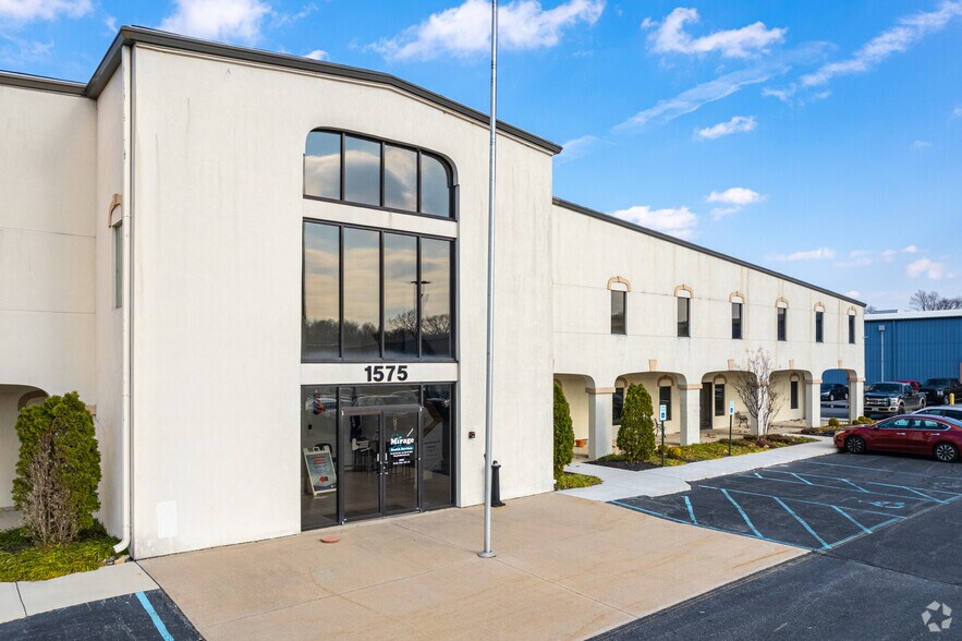 1575 Mckee Rd, Dover, DE à louer - Photo du bâtiment - Image 3 de 5