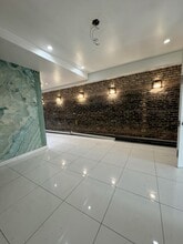 31 W 26th St, New York, NY for lease Interior Photo- Image 1 of 4