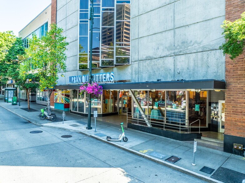 4518 University Way NE, Seattle, WA à louer - Photo du bâtiment - Image 2 de 8