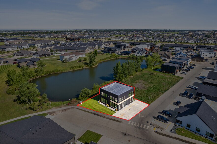 3344 5th Way E, West Fargo, ND à vendre - Photo du bâtiment - Image 2 de 17