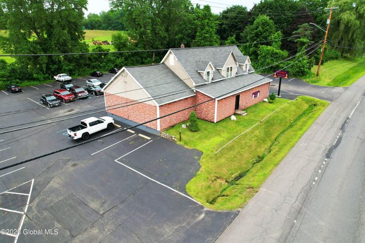 1915 Us-9, Clifton Park, NY à vendre - Photo du bâtiment - Image 2 de 19