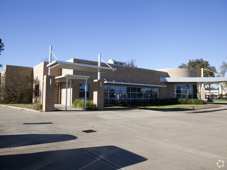 3436 Masonic Dr, Alexandria, LA à louer - Photo principale - Image 1 de 2