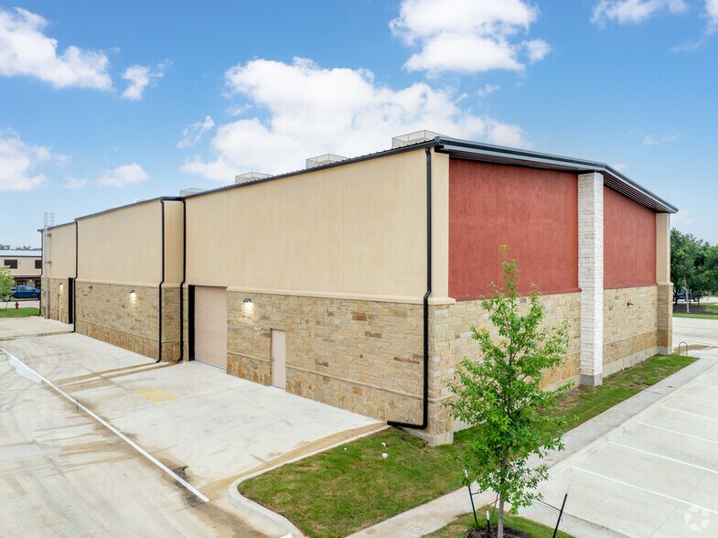 720 S Bell Blvd, Cedar Park, TX for sale - Primary Photo - Image 1 of 4