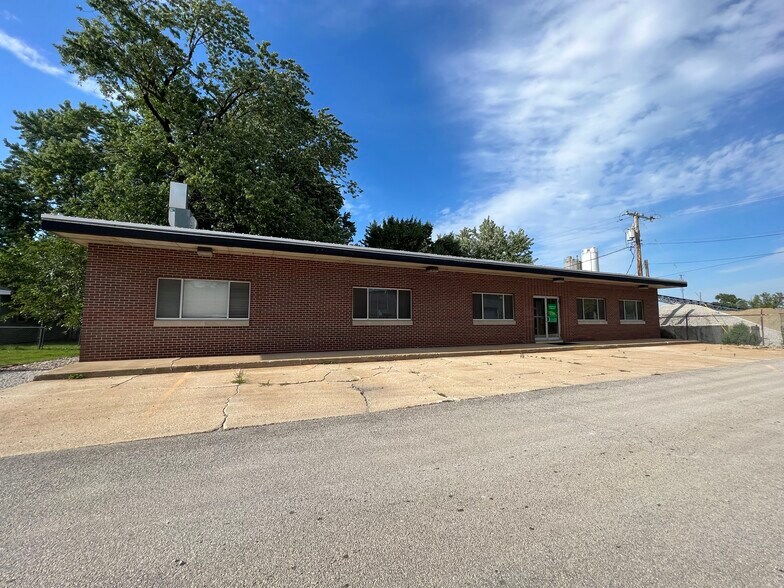 2602 N Morgan St, Decatur, IL for sale - Building Photo - Image 2 of 53
