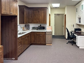 20340-20370 Empire Ave, Bend, OR à louer Photo intérieure- Image 1 de 7