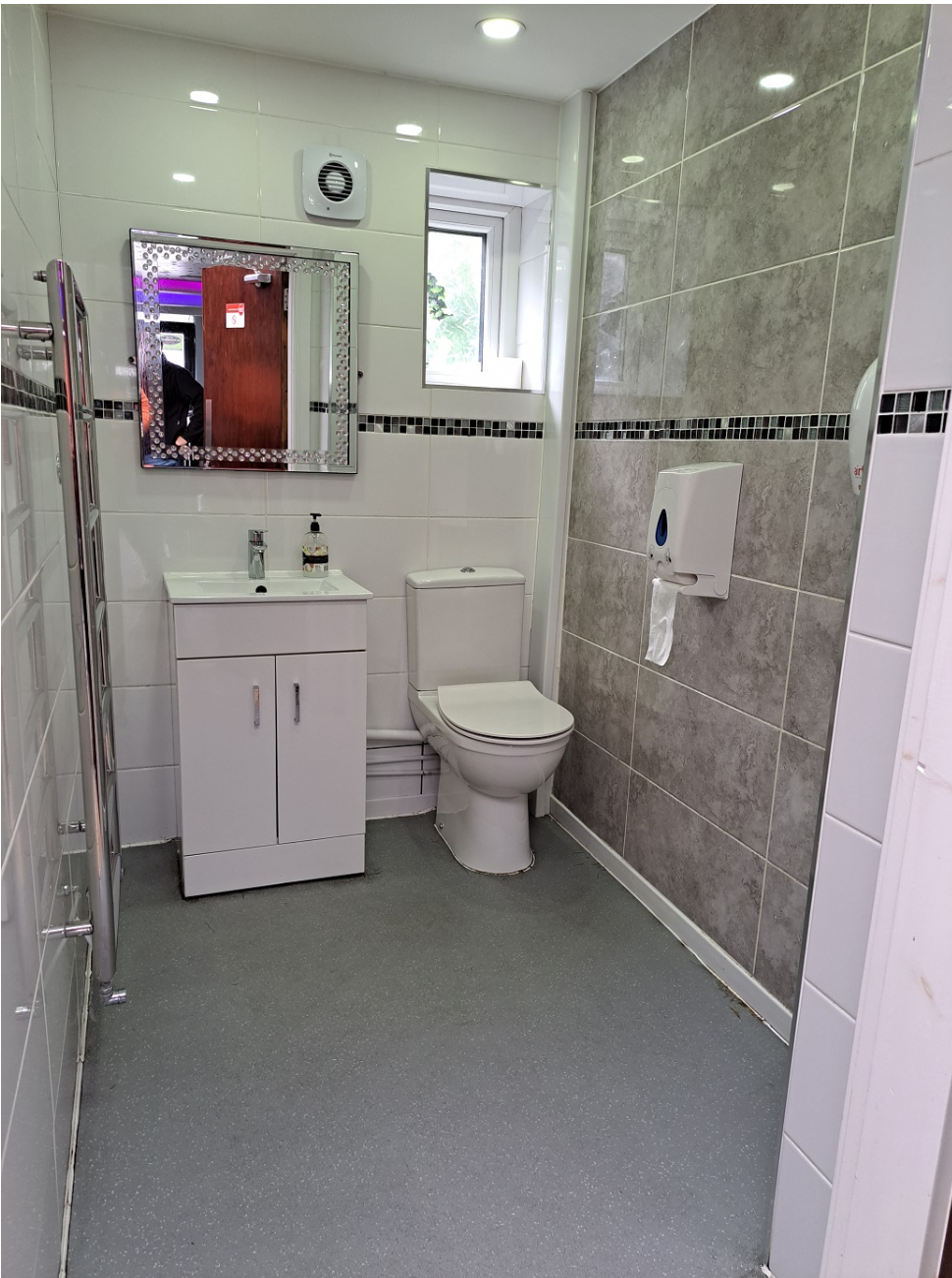 1 Milnrow Rd, Oldham for sale Interior Photo- Image 1 of 12