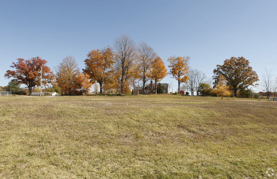 1442 Old Pinckney Rd, Howell, MI à vendre - Photo principale - Image 1 de 1