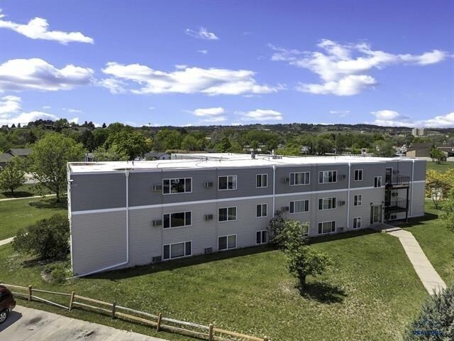 426 & 434 E Fairmont Blvd, Rapid City, SD à vendre - Photo du bâtiment - Image 2 de 18