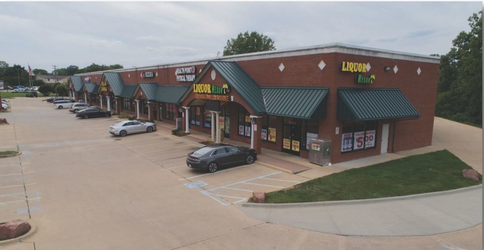395 N Groesbeck Hwy, Mount Clemens, MI for lease - Building Photo - Image 2 of 18