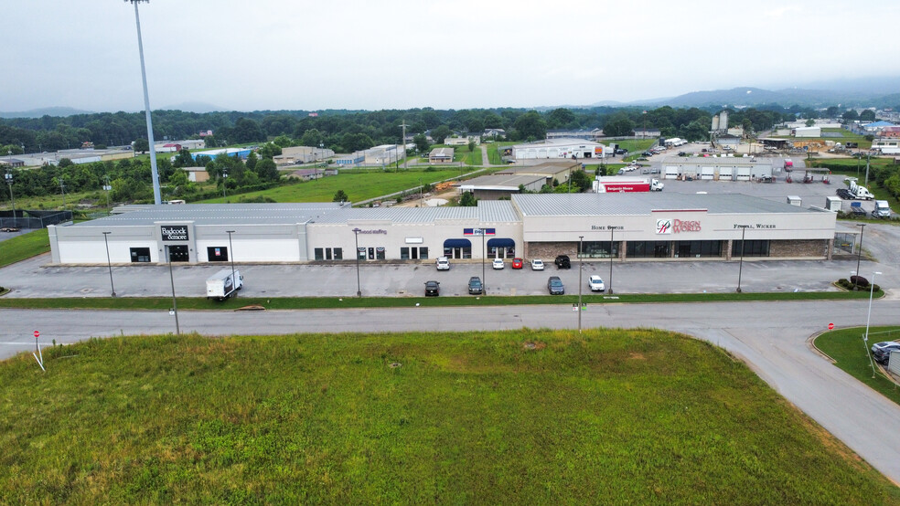 501 Davis Loop, Anniston, AL à vendre - Photo du bâtiment - Image 1 de 1