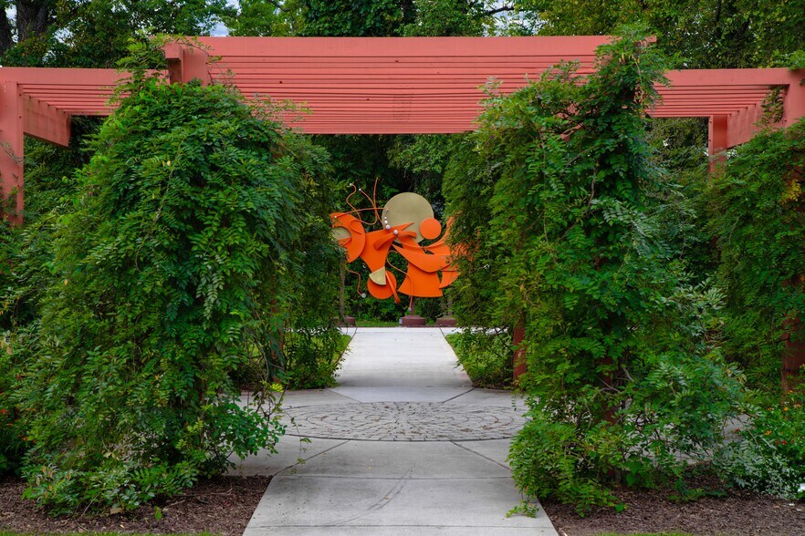 1225 E Weisgarber Rd, Knoxville, TN à louer - Photo du bâtiment - Image 3 de 16