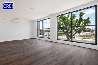 2710 W Florence Ave, Los Angeles, CA for lease Interior Photo- Image 2 of 8