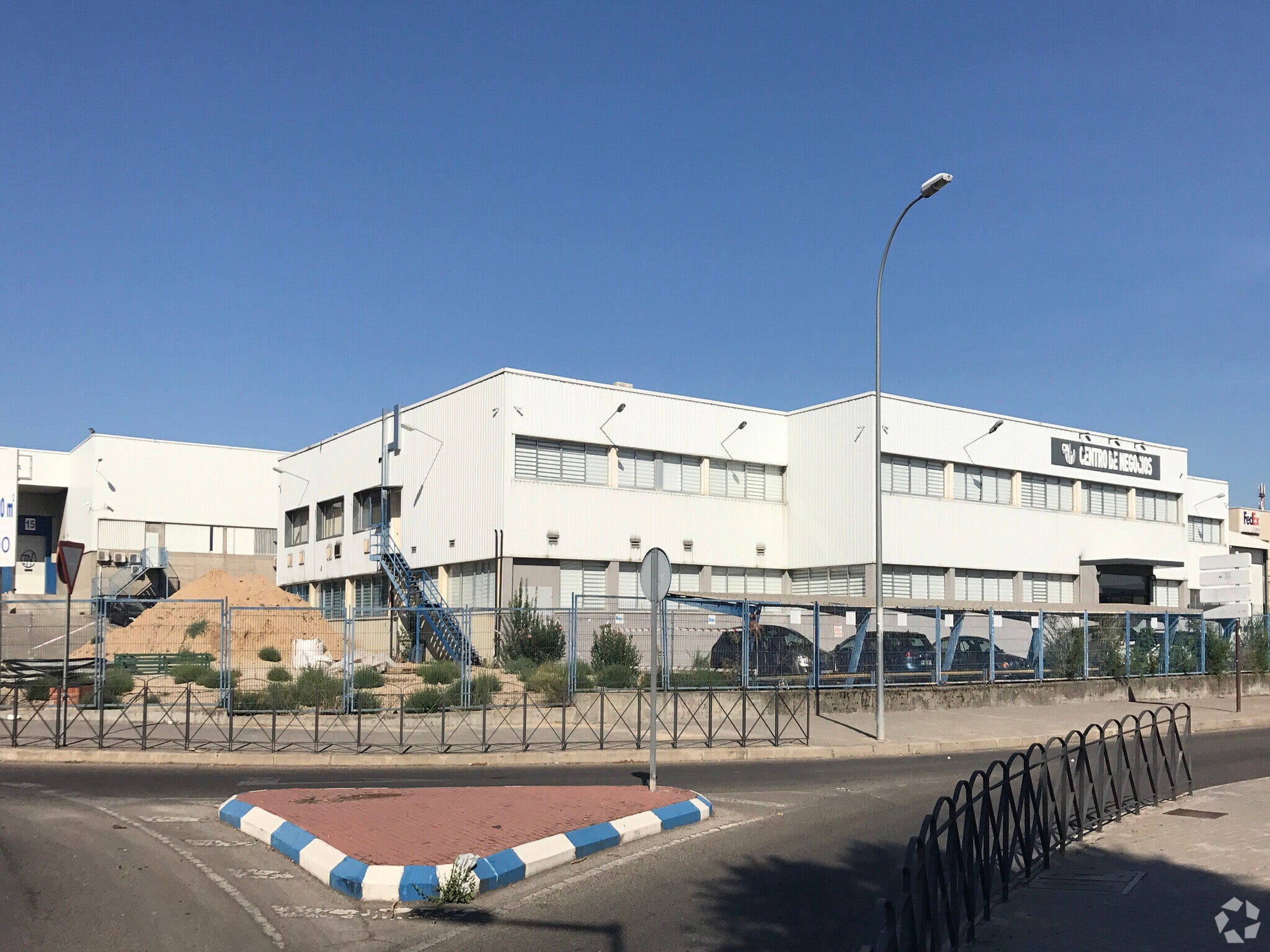 Calle la Mancha, 1, Coslada, Madrid for lease Primary Photo- Image 1 of 7