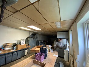 415 Chestnut St, Emmaus, PA for lease Interior Photo- Image 2 of 5