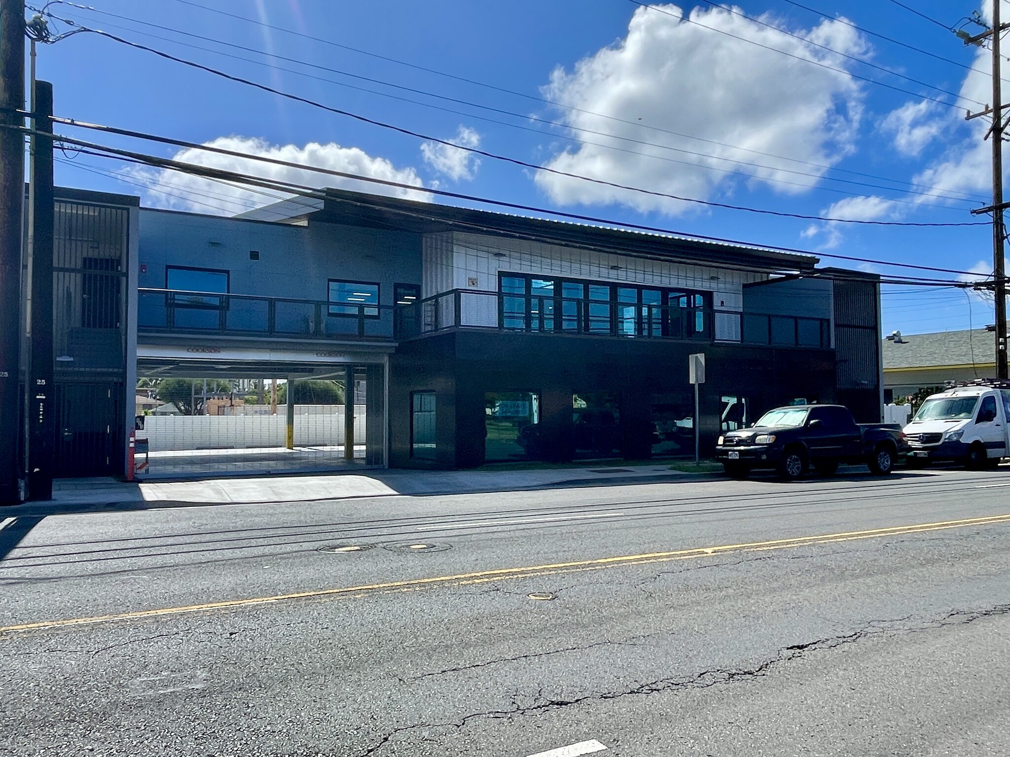 903 Isenberg St, Honolulu, HI for lease Building Photo- Image 1 of 7