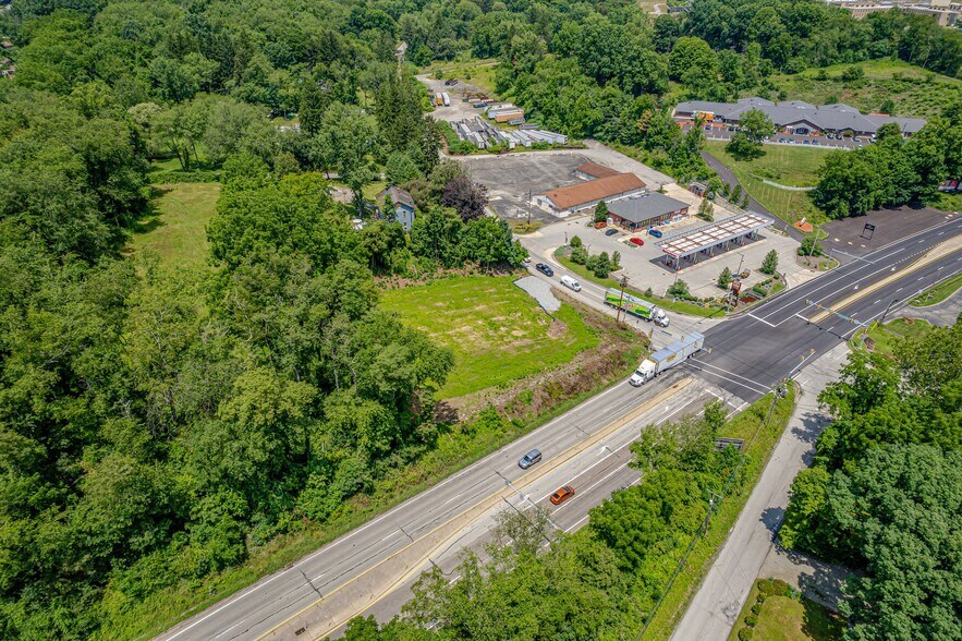 119 Willow Crossing Rd, Greensburg, PA à vendre - Aérien - Image 3 de 11