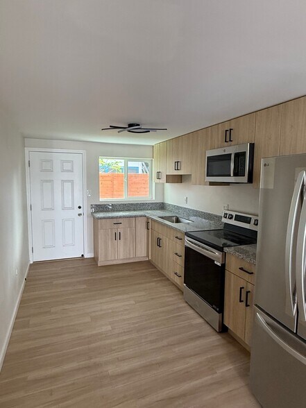 2711 Waiaka Rd, Honolulu, HI for sale - Building Photo - Image 2 of 8