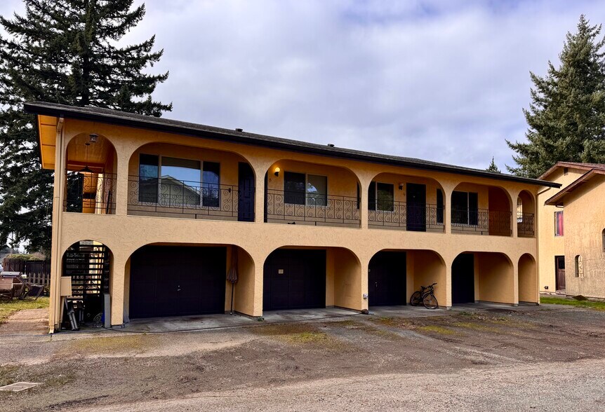 1125 13th St, Shelton, WA à vendre - Photo du bâtiment - Image 2 de 10