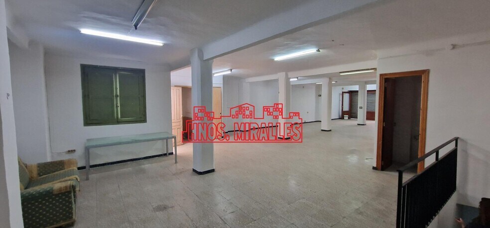 Retail in Elche, Alicante for sale - Interior Photo - Image 1 of 23