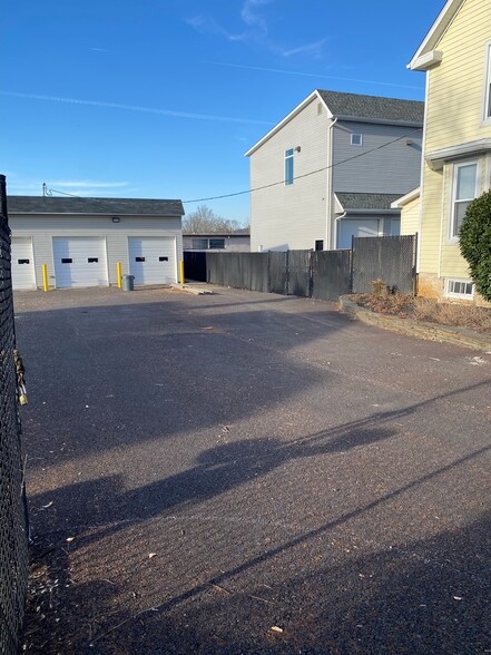 134 Cockeysville, Cockeysville, MD for lease - Building Photo - Image 3 of 34