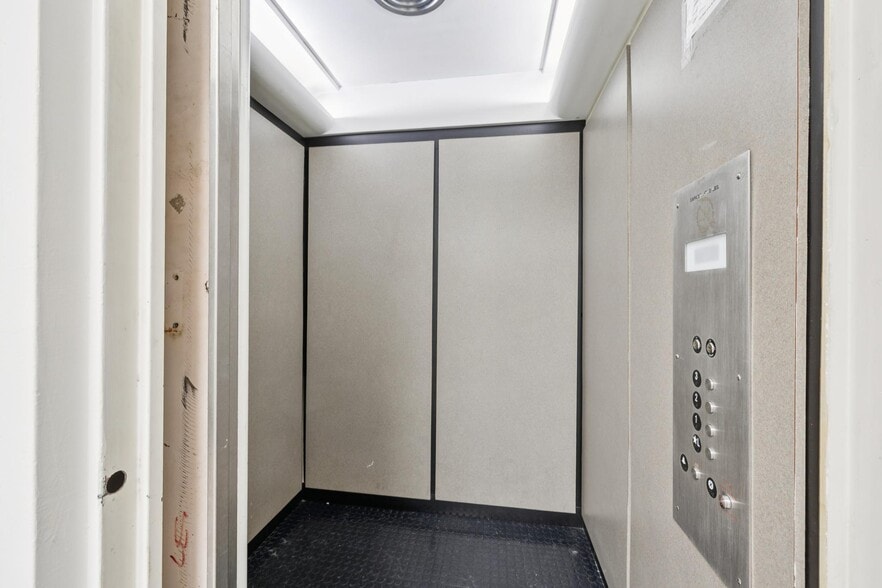 1321 Columbus Ave, San Francisco, CA à vendre - Photo du bâtiment - Image 3 de 29