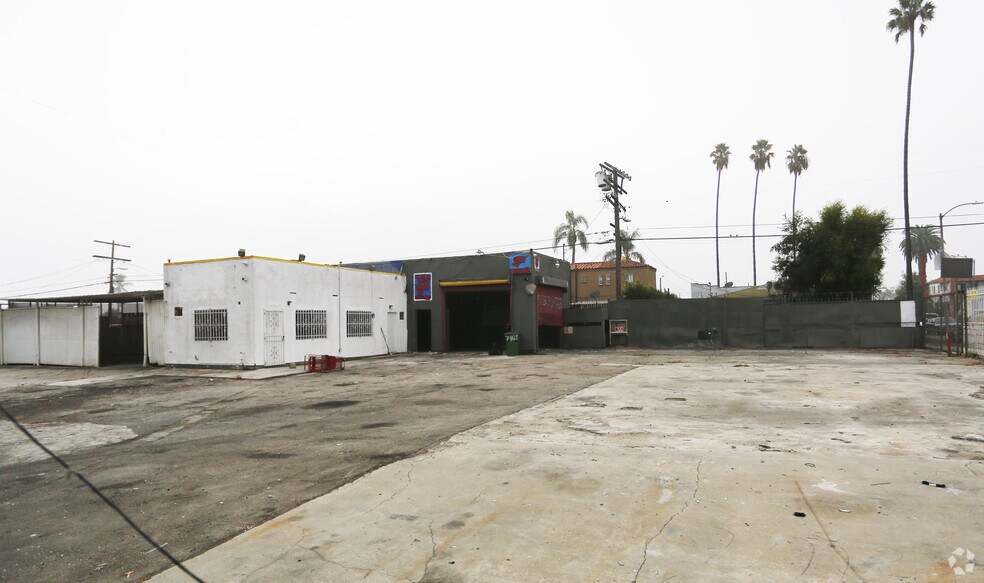 2160-2172 W Florence Ave, Los Angeles, CA à vendre - Photo du bâtiment - Image 3 de 12