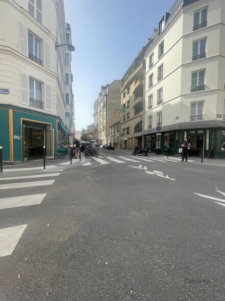 Commerce de détail dans Paris à louer - Photo du bâtiment - Image 2 de 4