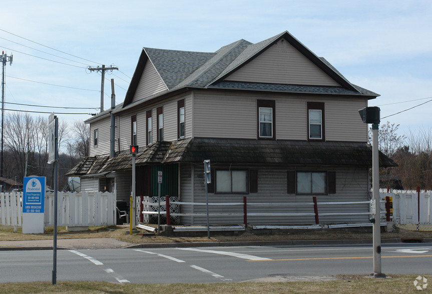 2007 W Genesee St, Oneida, NY à vendre - Photo principale - Image 1 de 1