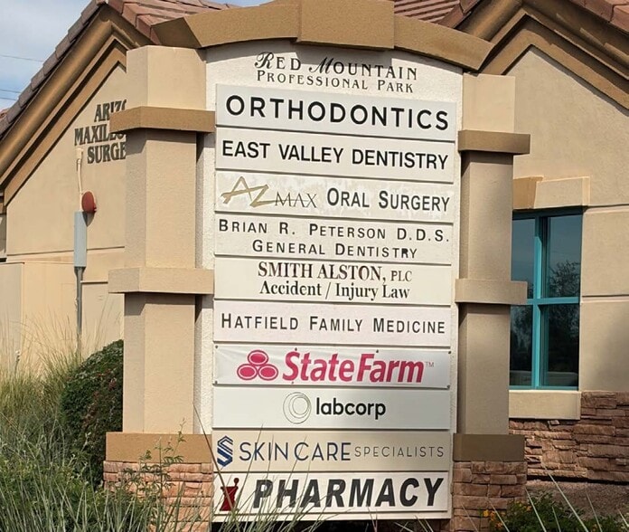 6848 E Brown Rd, Mesa, AZ à vendre - Photo du bâtiment - Image 2 de 4