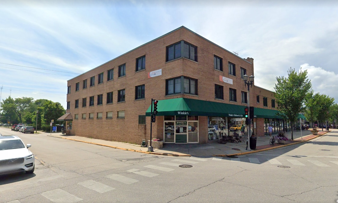 601-629 E Silver Spring Dr, Whitefish Bay, WI à vendre Photo principale- Image 1 de 1