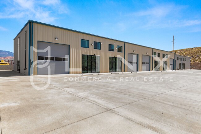 Plus de détails pour 5508 240 N, Hurricane, UT - Industriel à louer