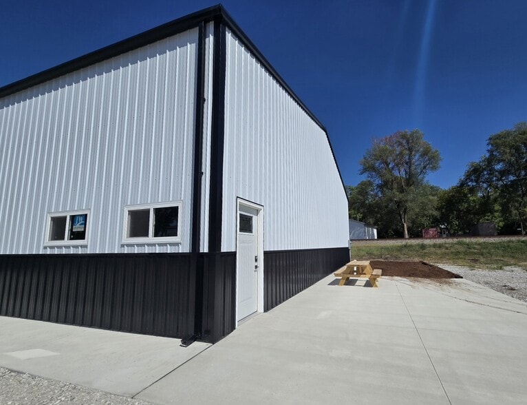 1460 Washington ave, Terre Haute, IN for lease - Primary Photo - Image 2 of 2