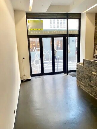 Plus de détails pour Multi-résidentiel à vendre