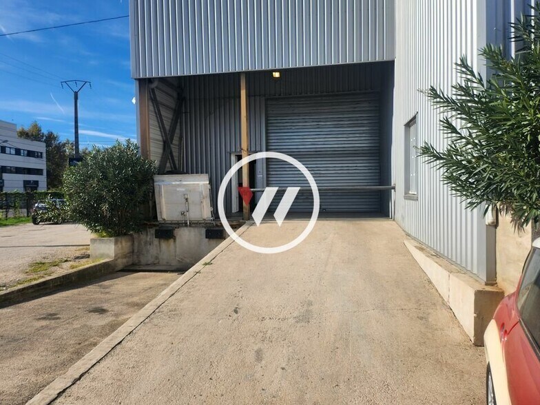 Flex dans Aubagne à louer - Photo du bâtiment - Image 2 de 4