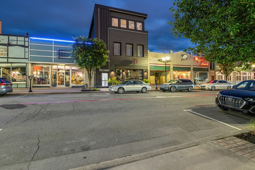 14 S Main St, Pittston, PA à louer - Photo du bâtiment - Image 2 de 31