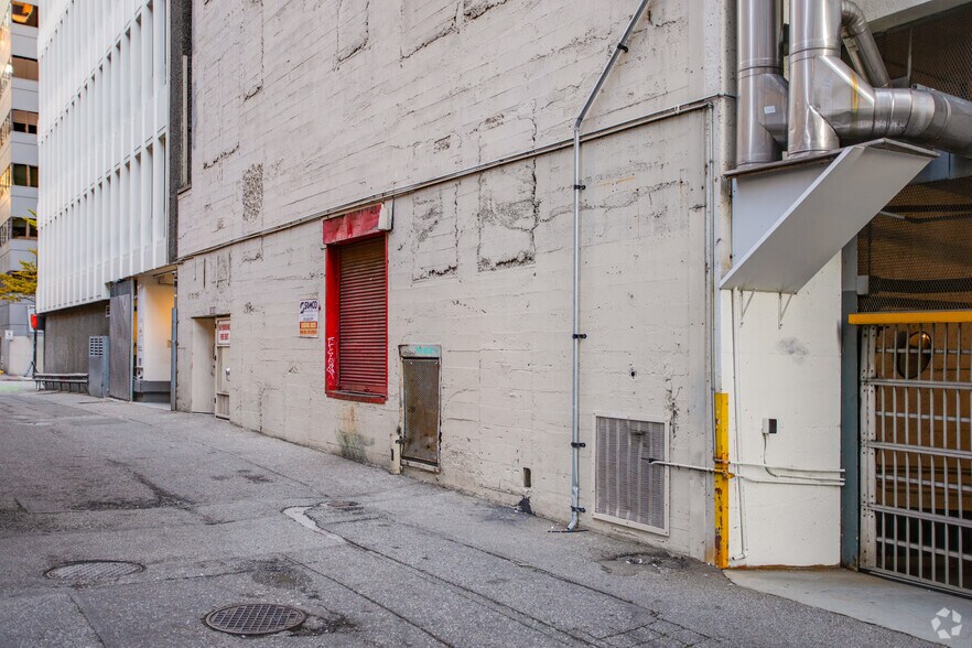 830 W Pender St, Vancouver, BC à louer - Photo du bâtiment - Image 2 de 4