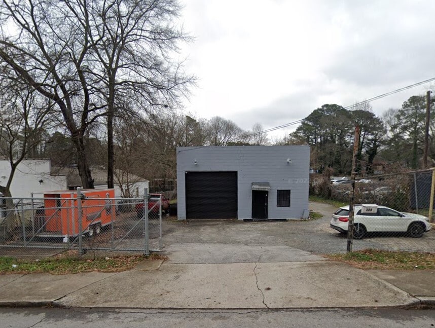 992 Oakland Dr SW, Atlanta, GA for lease Building Photo- Image 1 of 12