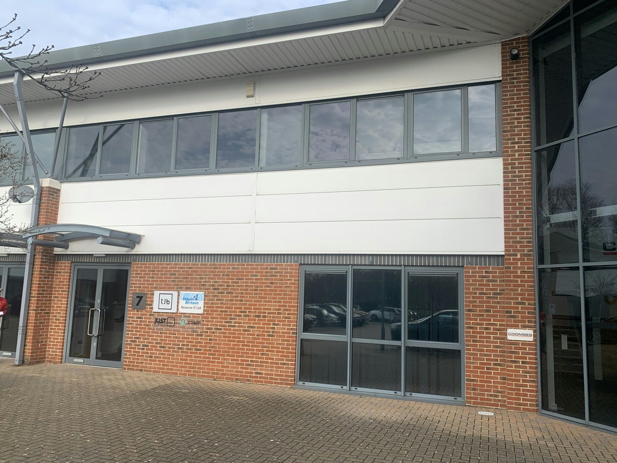 Bedford Rd, Petersfield for sale Building Photo- Image 1 of 11