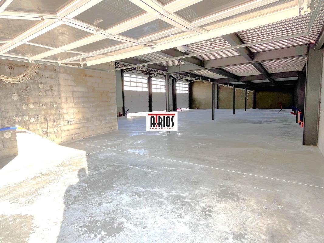 Industrial in La Crau for lease Interior Photo- Image 1 of 10