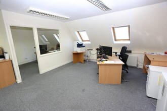 Monks Way, London for lease Interior Photo- Image 2 of 5