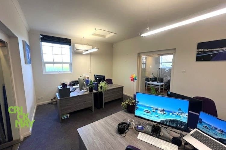 Old Crawley Rd, Horsham for lease Interior Photo- Image 1 of 5