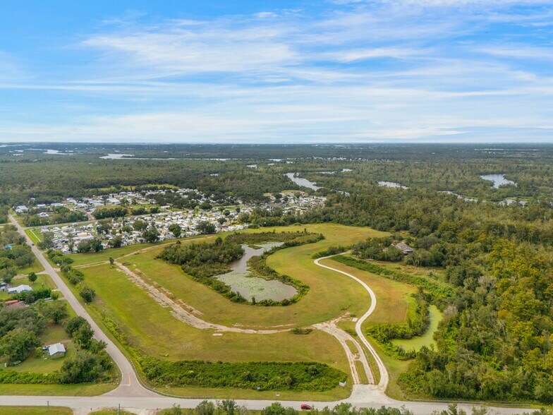9881 & 9981 SW Lettuce Lake ave, Arcadia, FL à vendre - Photo du bâtiment - Image 1 de 9