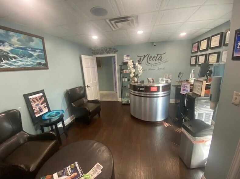 10621 N Oak Hills Pky, Baton Rouge, LA à vendre - Photo intérieure - Image 2 de 12